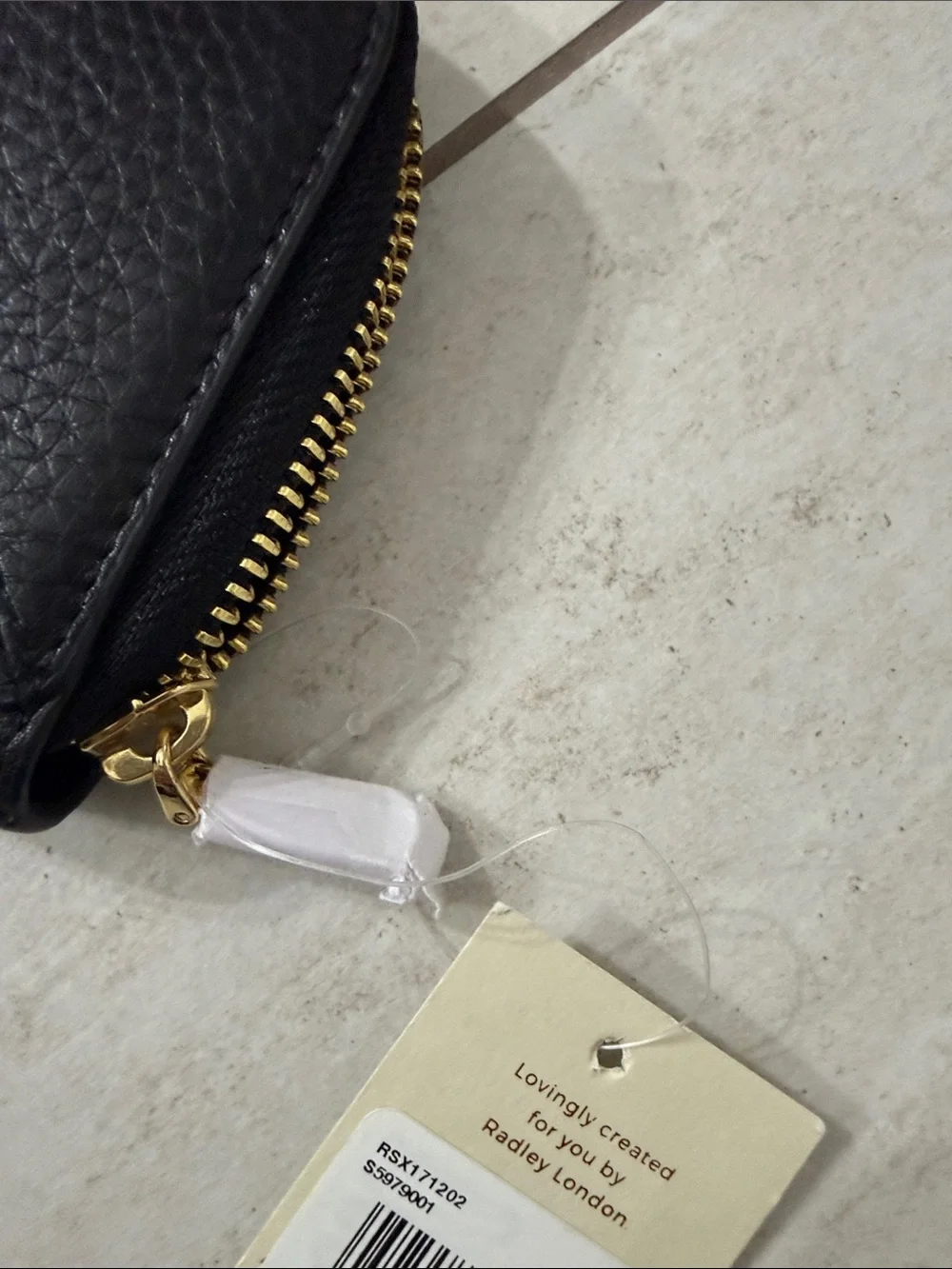 RADLEY LONDON Black Pebbled Zip Coin Wallet with Gold Hardware ..nwt